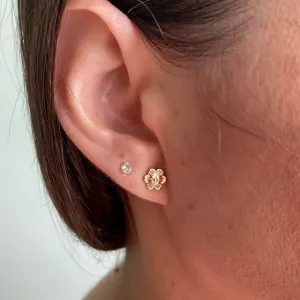 Brinco Flor Pequeno Liso Pequeno Coleção Paris Banho Ouro 18k Semijoia