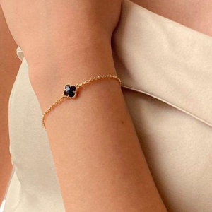 Pulseira Trevo Preto Delicado Virginia Banhado Em Ródio