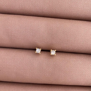 Brinco Ponto de Luz 4 Pontos Banho Ouro 18k Semijoia