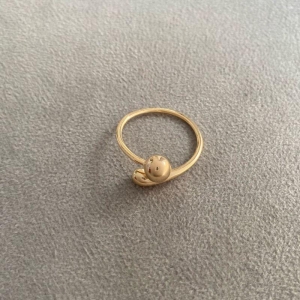 Anel Bola E Gota Regulavél Essencial Banhado Em Ouro 18k