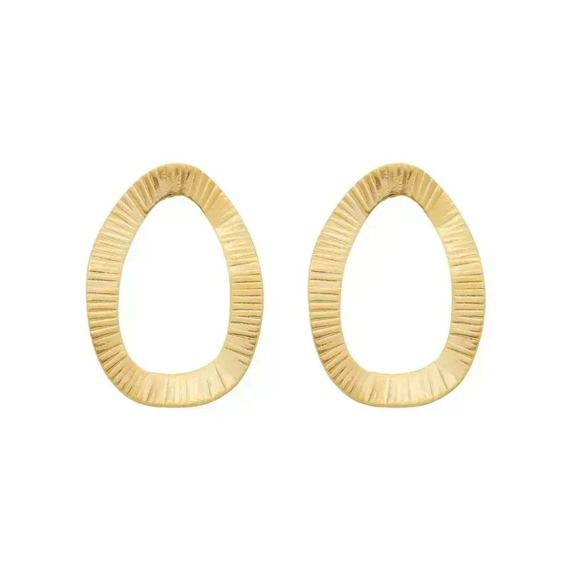 Brinco Oval Detalhado Banhado Banho Ouro 18k Semijoia
