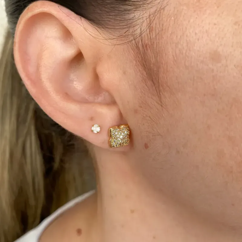 Brinco Flor Cravejado Coleção Zurique Banho Ouro 18k Semijoia
