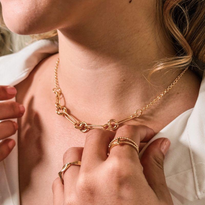 Colar Choker Elos E Nó Texturizados Aura 40CM Banhado Em Ouro