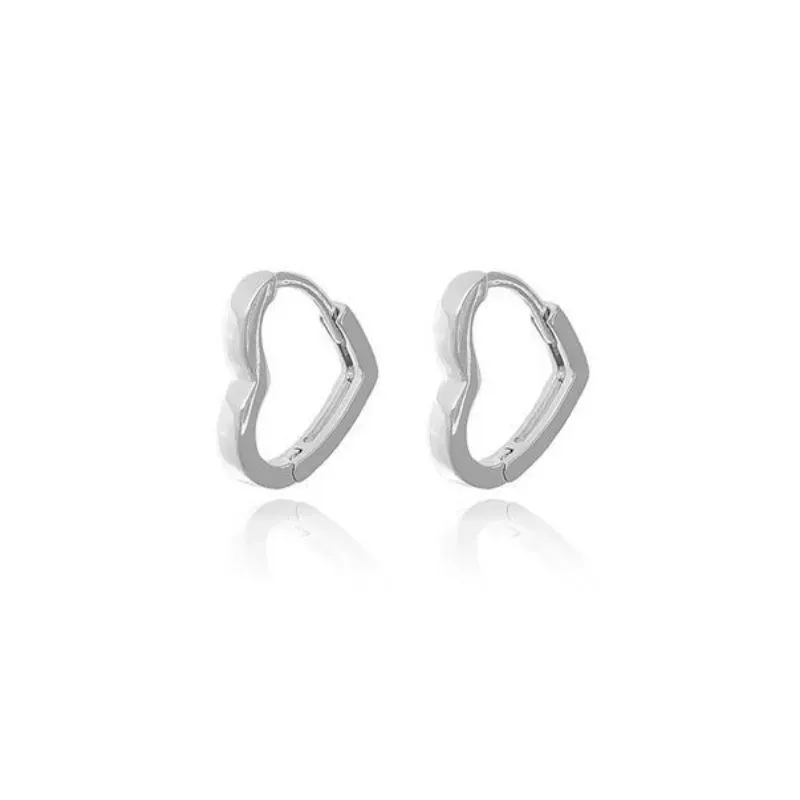 Brinco Argola de Coração Liso Pequeno Pequeno Banho Ródio Branco Semijoia