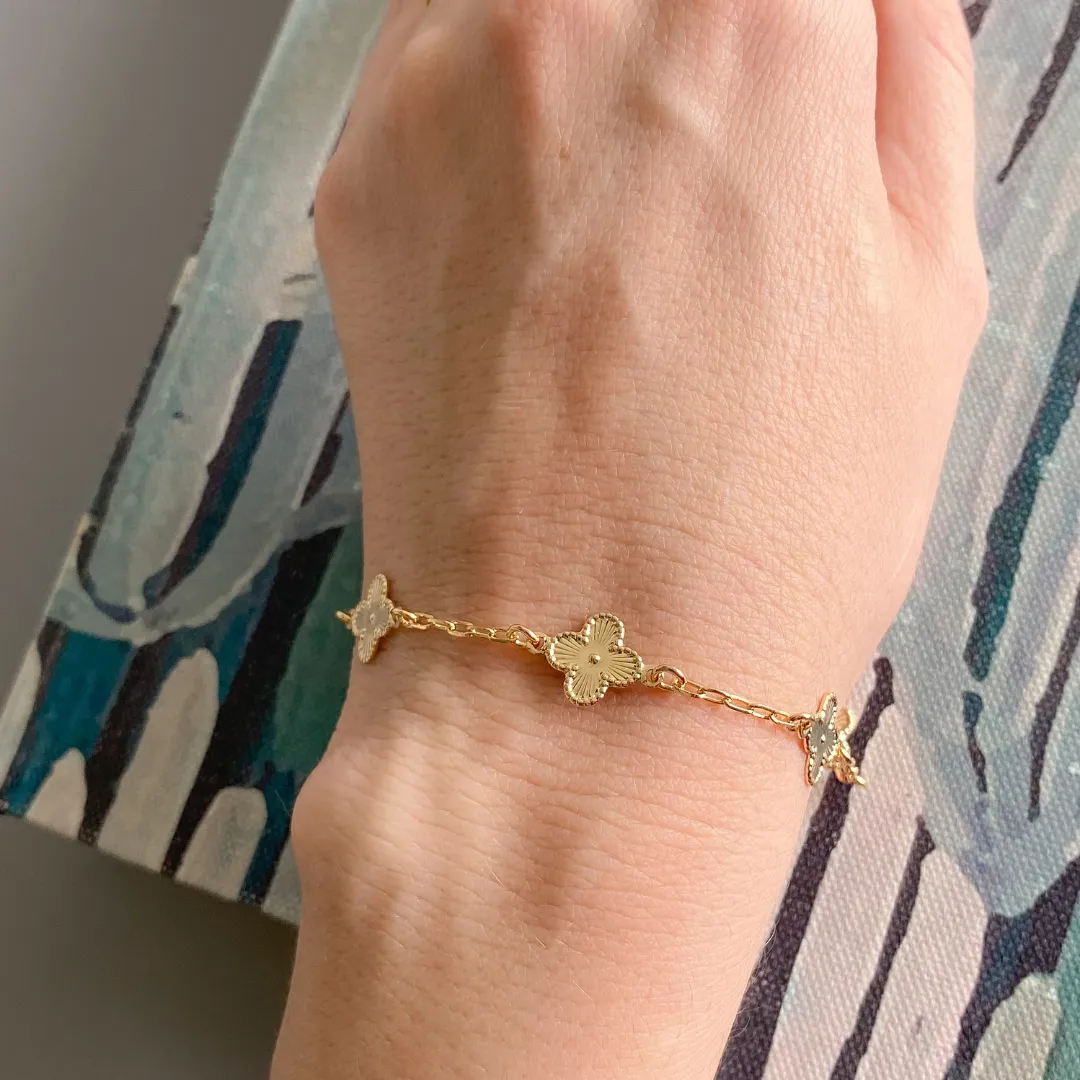Pulseira Trevos Liso Paris Banhado Em Ouro