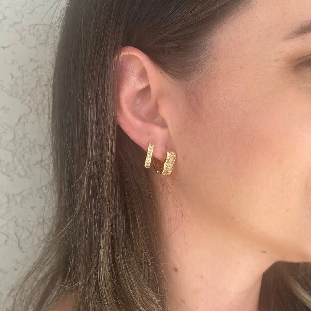 Brinco Argola Coração 1 Zirconia Pequeno Coleção Zurique Banho Ouro 18k Semijoia