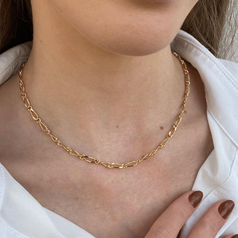 Colar Chocker De Elos Entortadinho Jardim Secreto 35CM Banhado Em Ródio