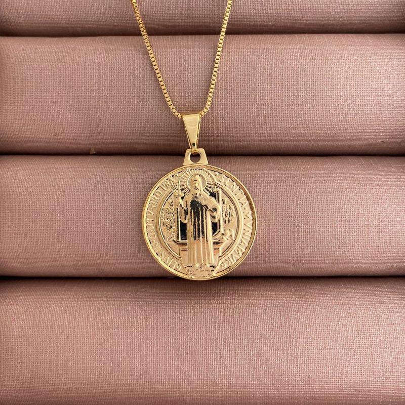 Colar Medalha De São Bento Essencial 45CM Banhado Em Ouro