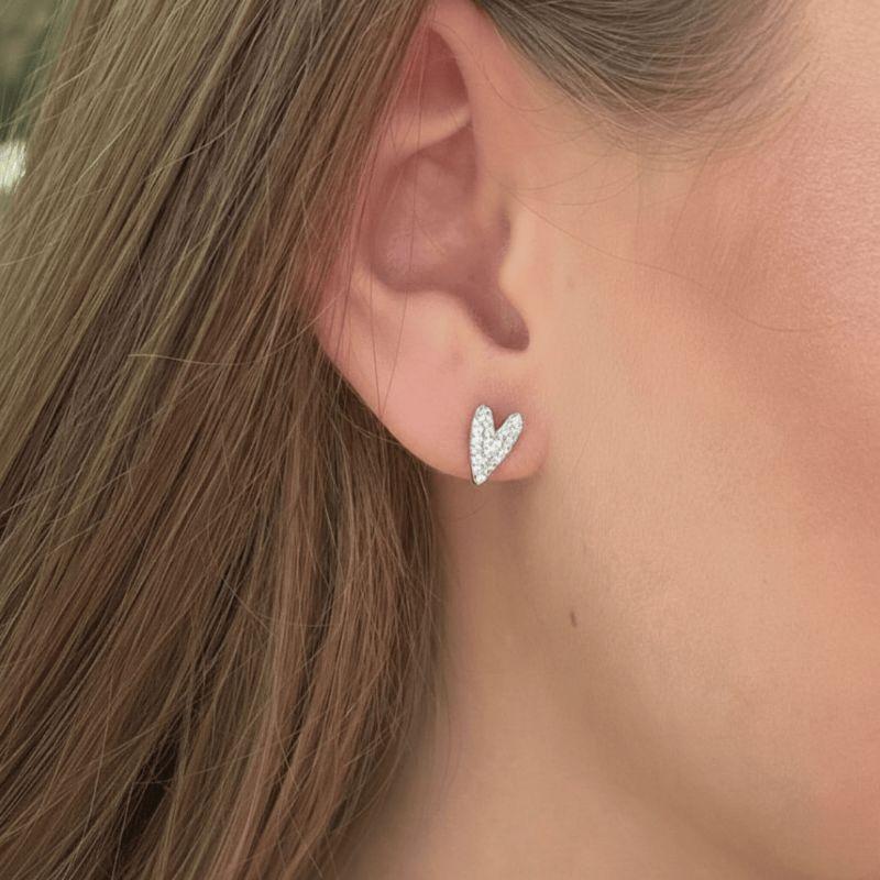 Brinco Coração Cravejado Zircônias Banho Ródio Branco Coleção Jardim Secreto Banho Ródio Branco Semijoia